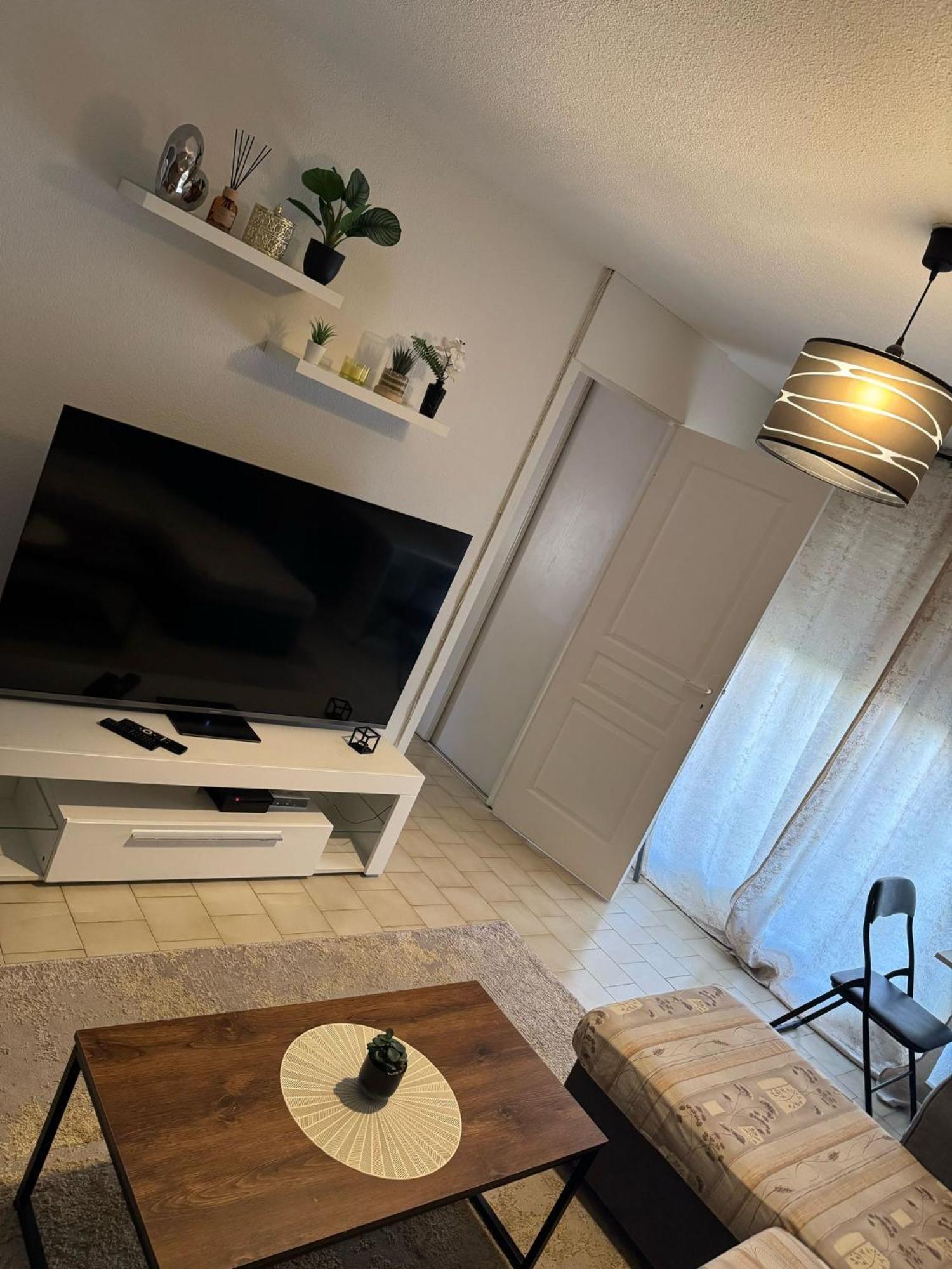 T2 Montpellier Plein Sud Clim Wifi Terrasse De 16M2 Apartment Luaran gambar
